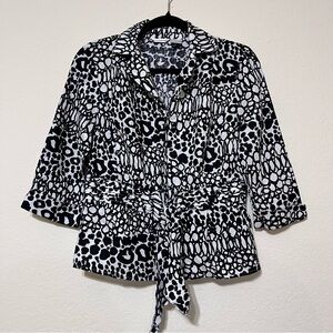 Richard‎ Malcolm Black and White Leopard Print Blazer Blouse Size M.